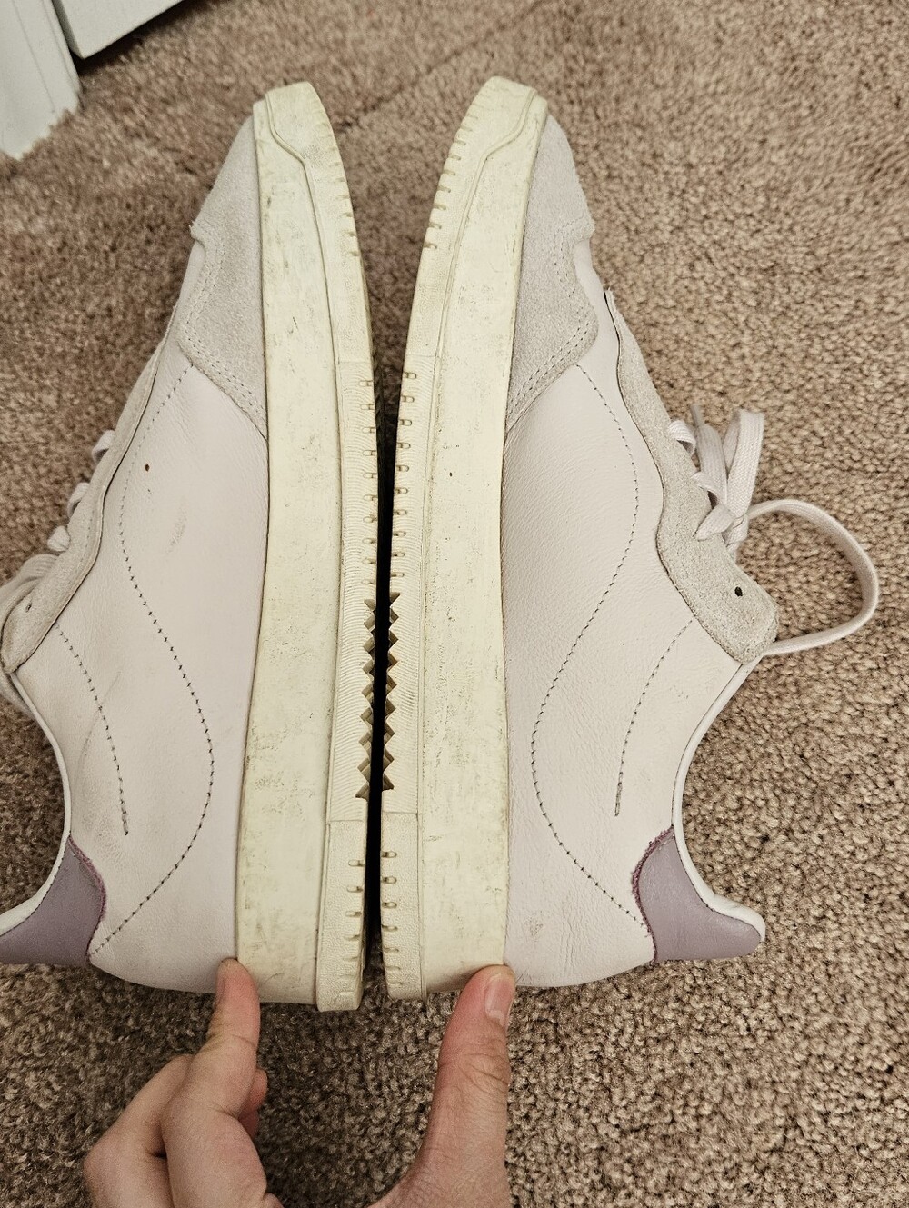 Sneakers - Picture 7 of 8